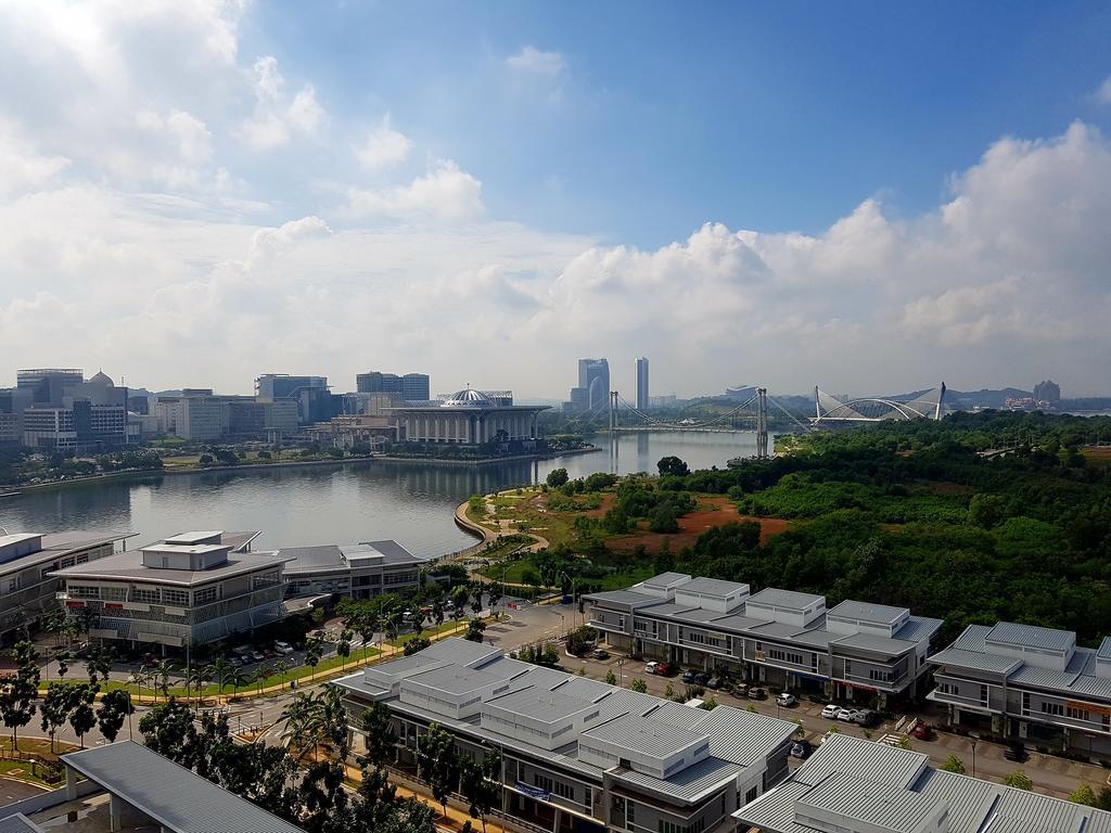 Ayer8 * Putrajaya