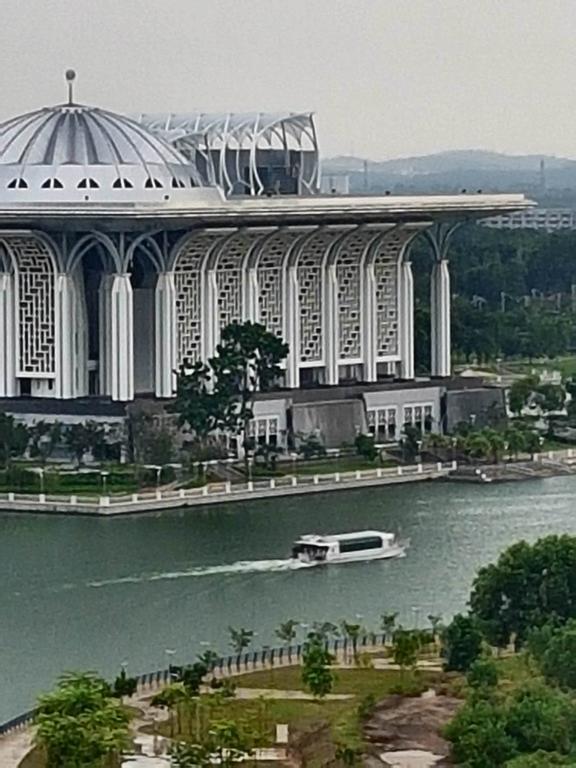 Ayer8 Putrajaya